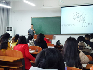 安徽大学王文韬博士应邀为bat365研究生做报告