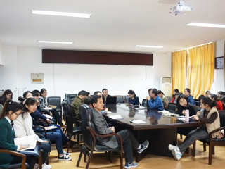 华中师范大学谢晓明教授应邀到bat365讲学