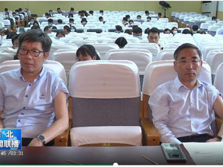 《淮北日报》《淮北新闻联播》报道bat365师生积极接种新冠疫苗