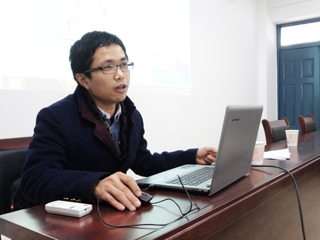 范国新应邀到bat365作学术讲座