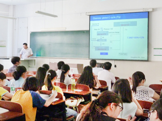 中国科学院南京土壤研究所谢祖彬研究员应邀来bat365做学术报告