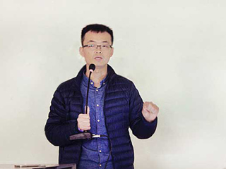 知名平面设计师张通应邀来bat365讲学