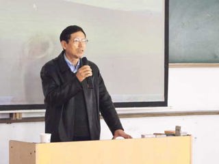华东师范大学陈建华教授应邀来bat365做学术报告