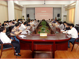 教育部师范司司长管培俊应邀来bat365举行学术报告会