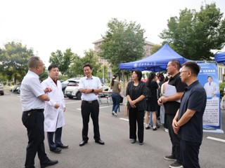 学校联合淮北市人民医院举行健康集市进校园活动